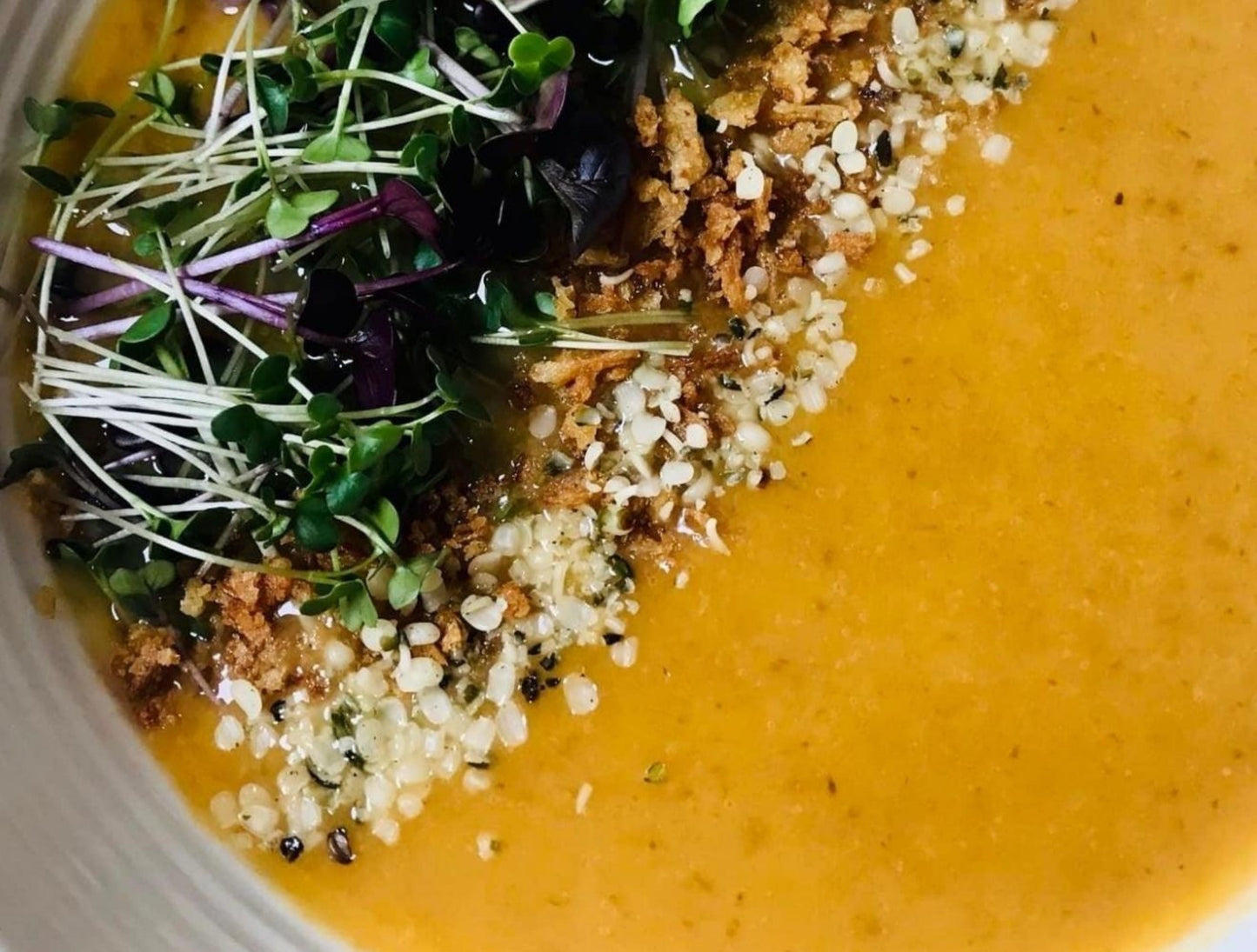 eat healthy microgreens